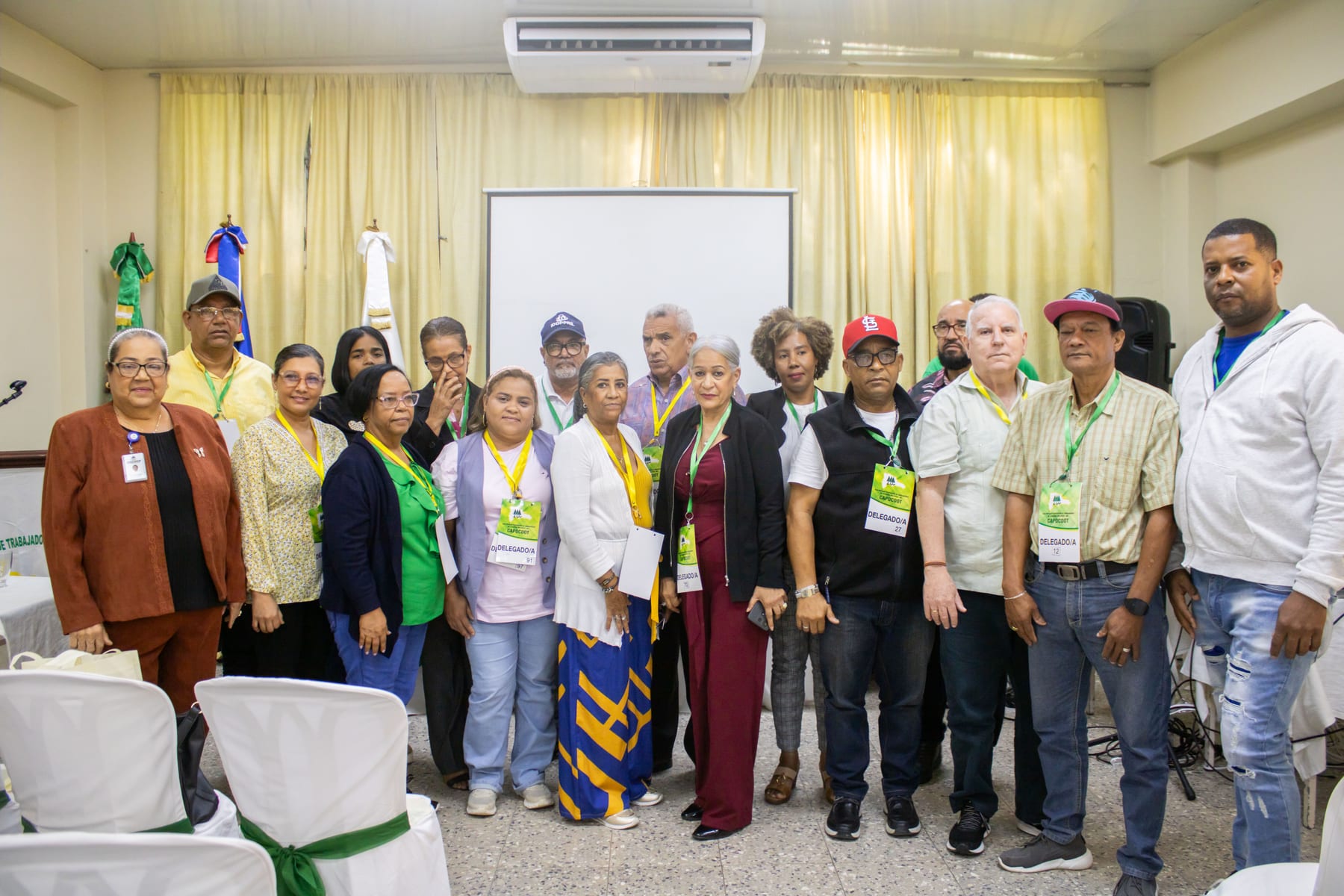 Delegados de CAPOCOOT reunidos en una actividad institucional